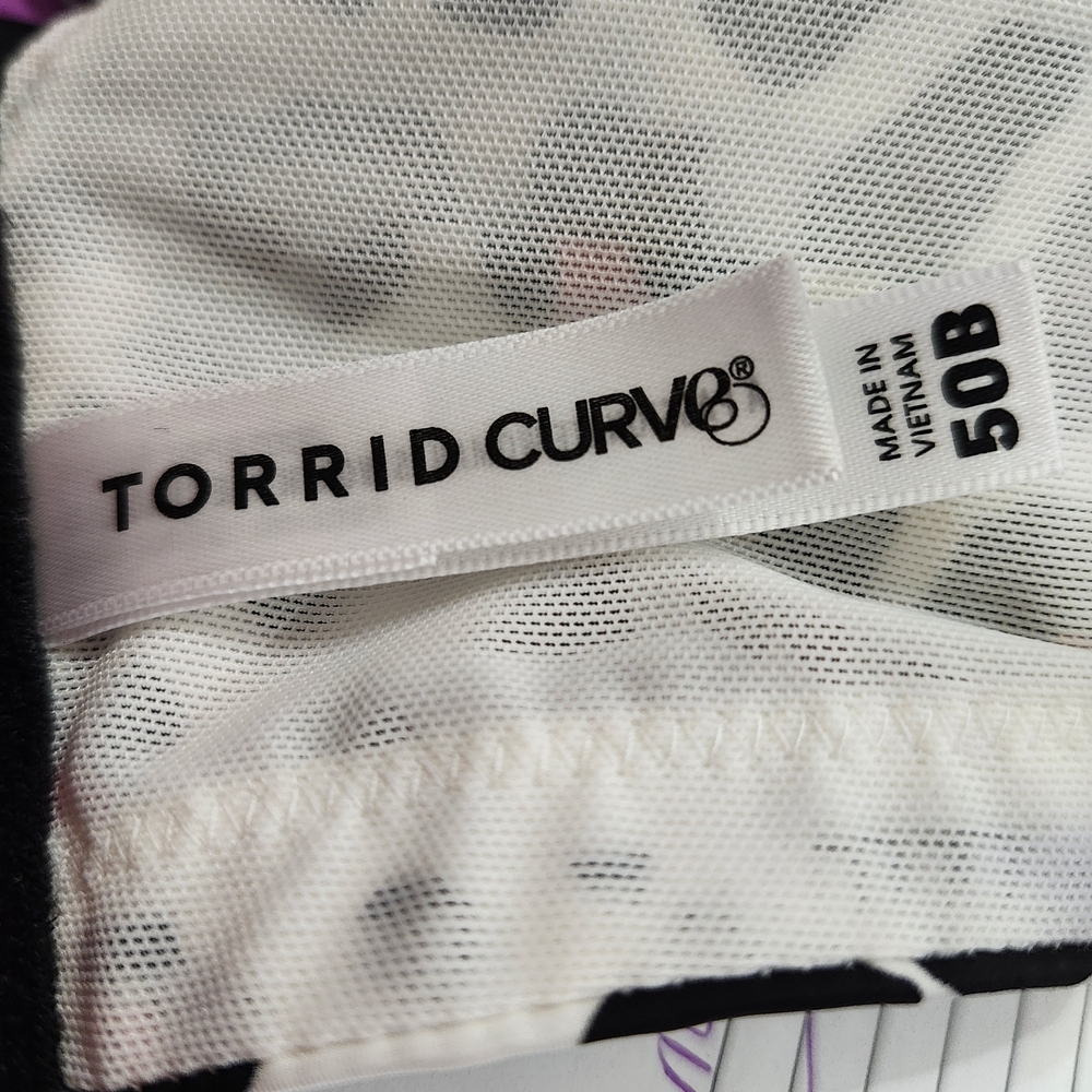 Torrid 50B Wire Free Lightly Lined 360 Back Smoothing Leopard Print Bra. - Picture 6 of 6